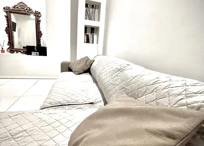 Ciuri Ciuri Nyaraló *